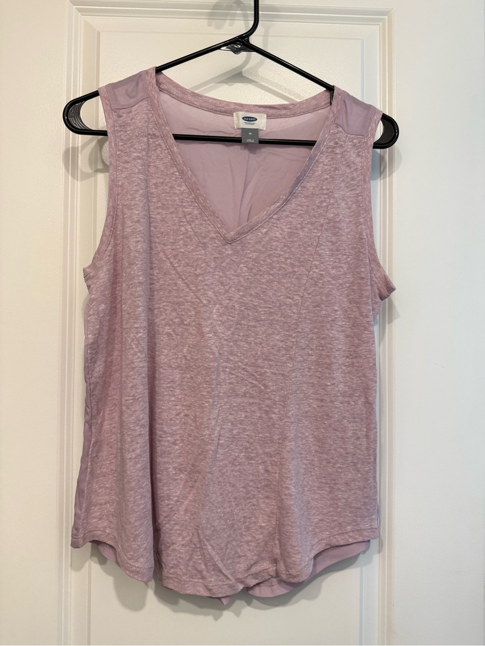 Old Navy women’s size medium Soft V-Neck Sleeveless Top - Lavender Pink